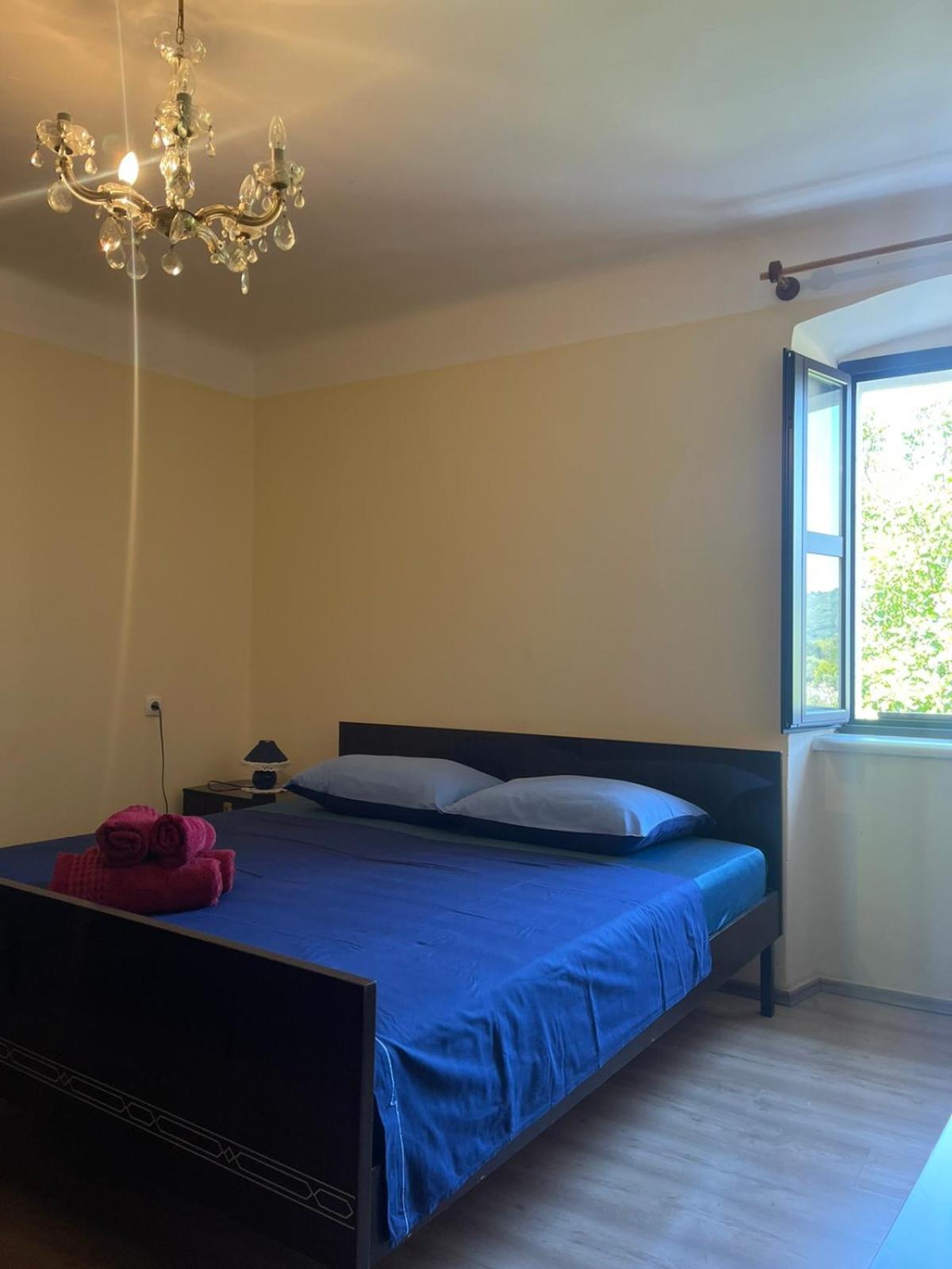 Crveni Apartman Црес Экстерьер фото