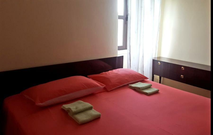 Crveni Apartman Црес Экстерьер фото